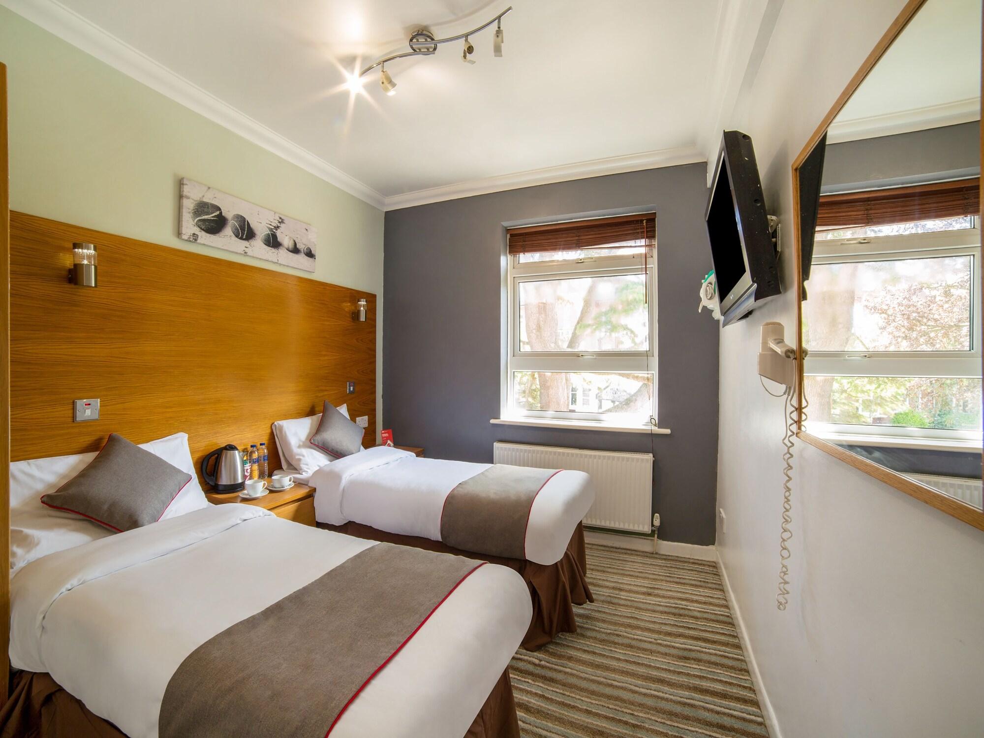 Oyo Kingsley Hotel บอร์นมัธ ภายนอก รูปภาพ