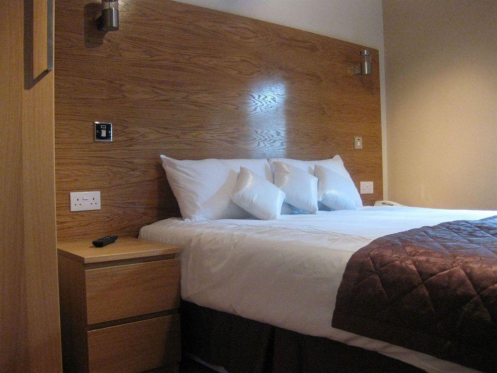 Oyo Kingsley Hotel บอร์นมัธ ห้อง รูปภาพ