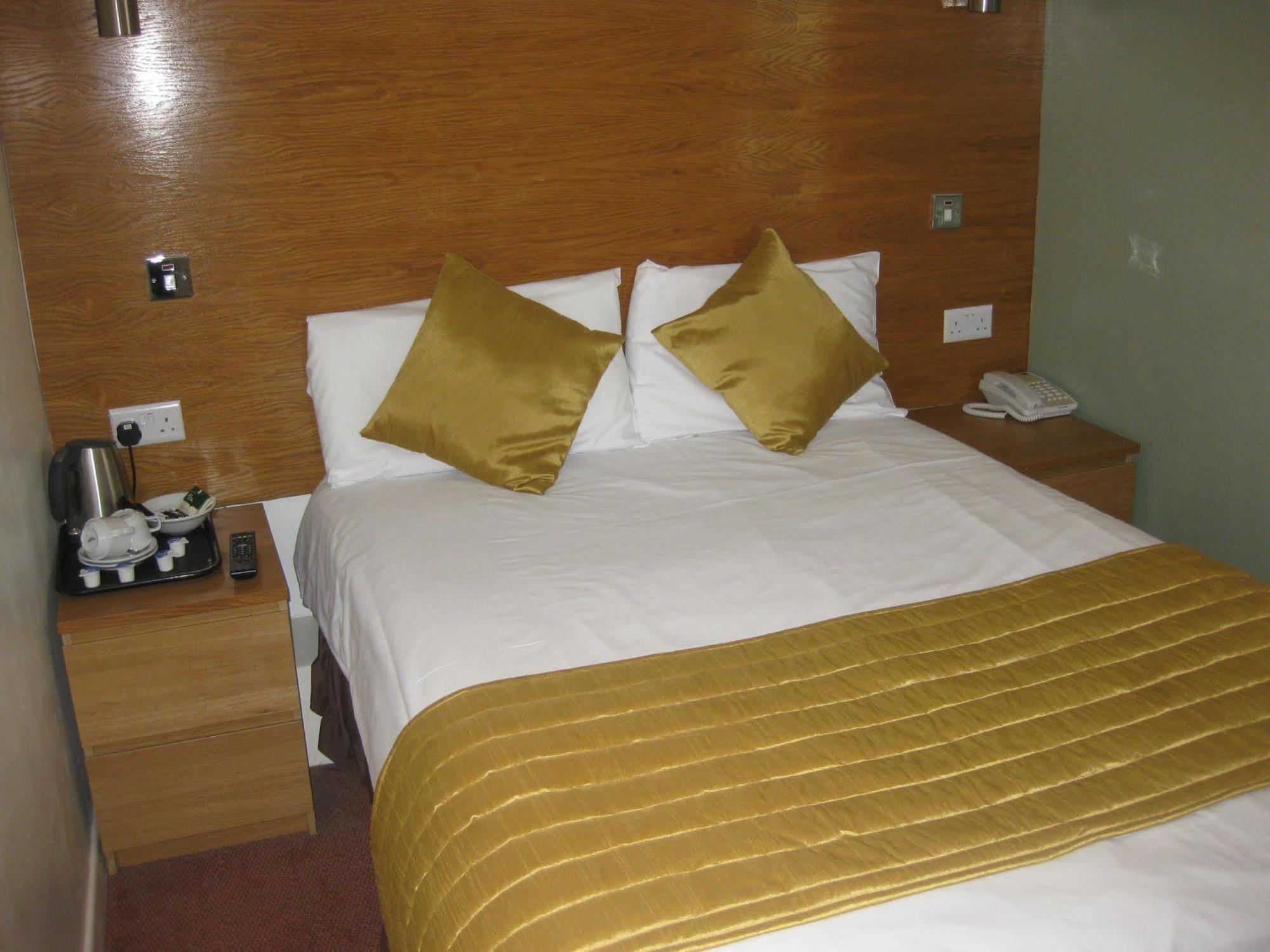 Oyo Kingsley Hotel บอร์นมัธ ภายนอก รูปภาพ